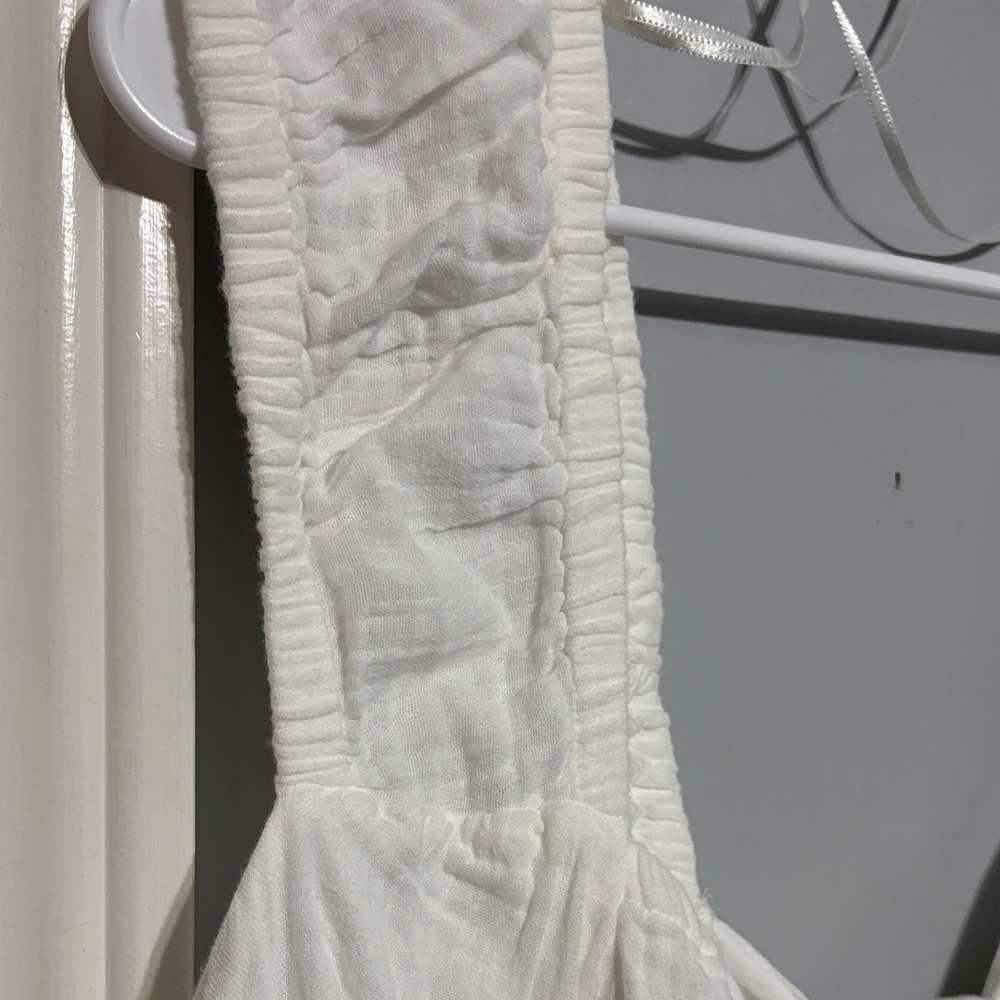 Elegant White dress - Picture 6 of 10